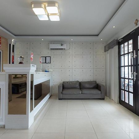 Reddoorz At Nagoya Indah Batam Ξενοδοχείο Εξωτερικό φωτογραφία
